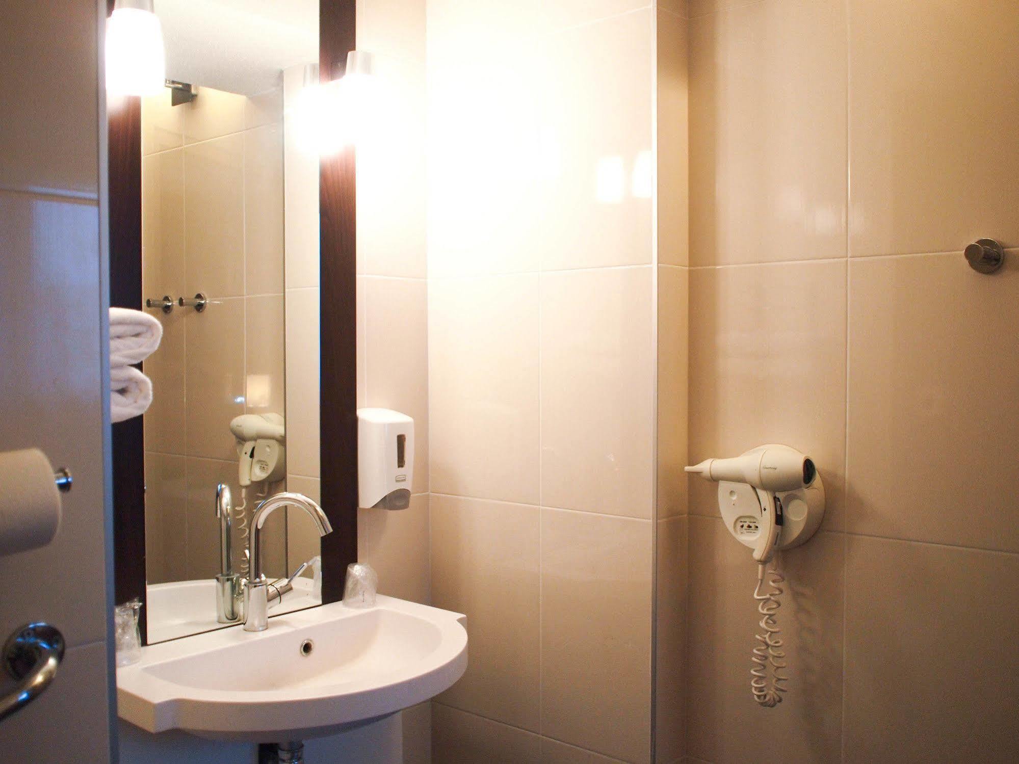 Hotel Inn Design Resto Novo Alençon Zewnętrze zdjęcie